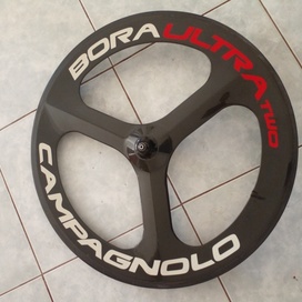 Roda Dianteira Trispoke Carbono